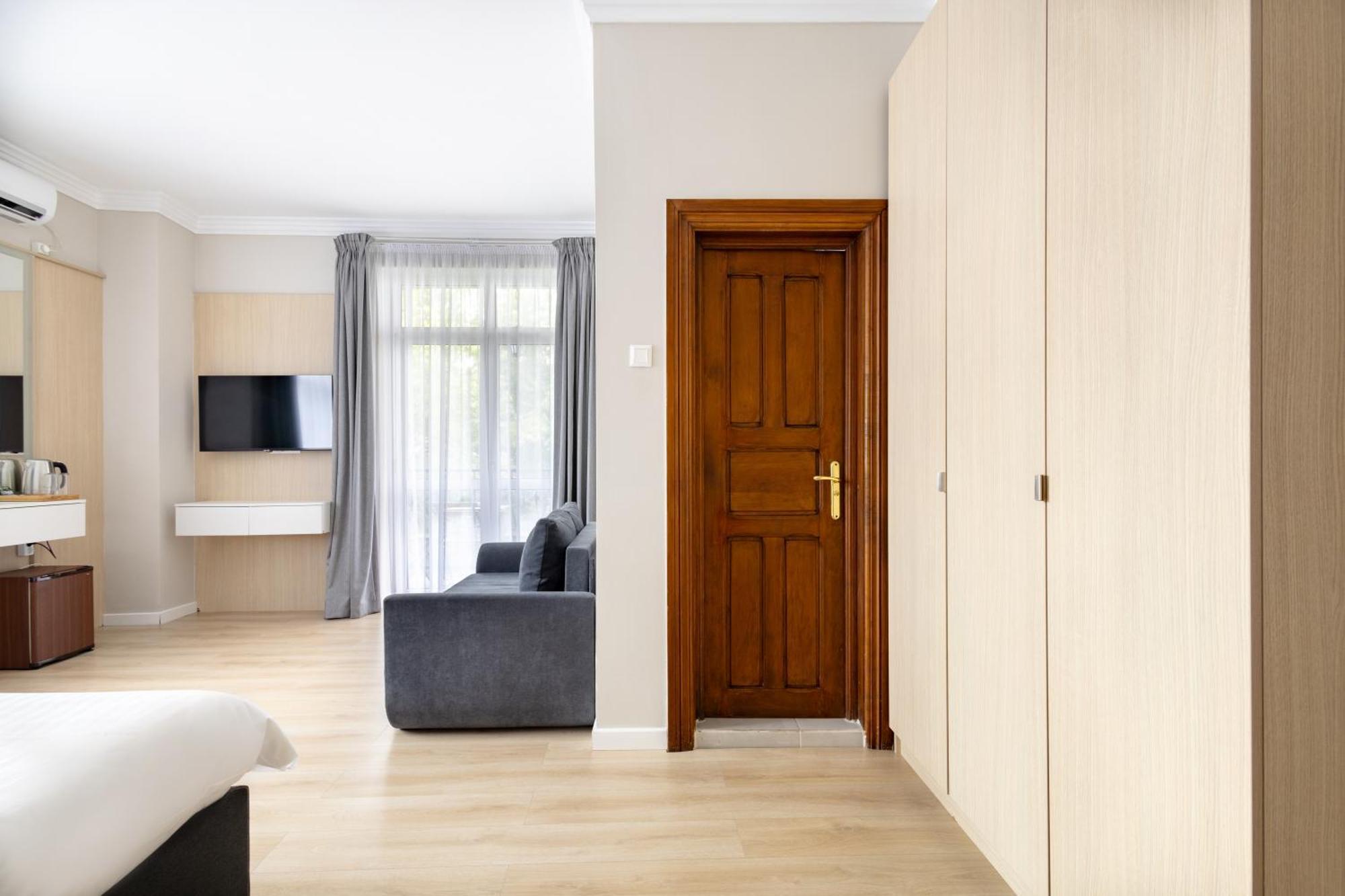 Piccolo Mondo By Citybookings Bucharest Bilik gambar